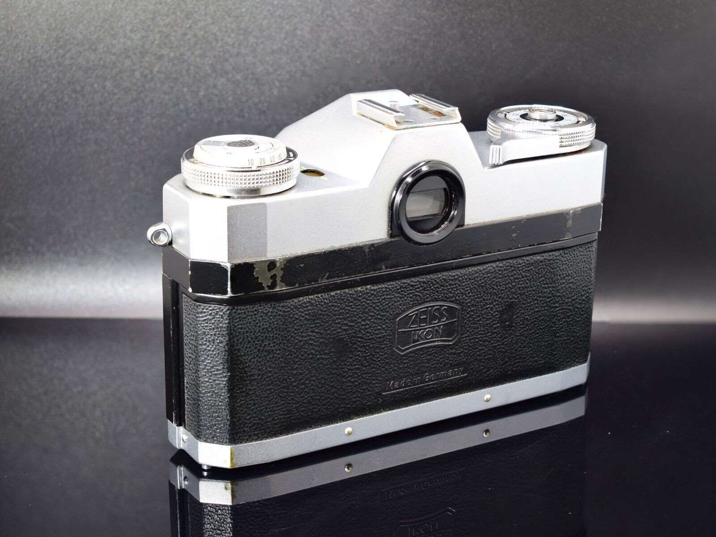 Zeiss Ikon Contaflex Super 35mm Camera with Synchro Compur Shutter and Carl Zeiss Lens