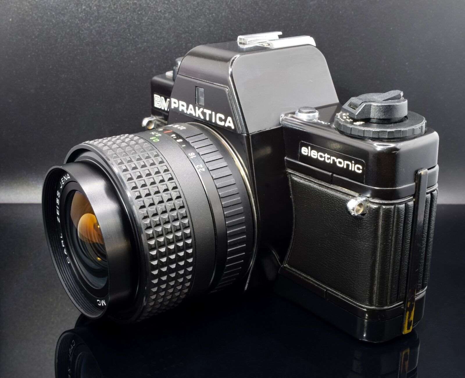 PRAKTICA BMS Electronic 35mm Film Camera Black Carl Zeiss Jena f2.8 28mm Lens