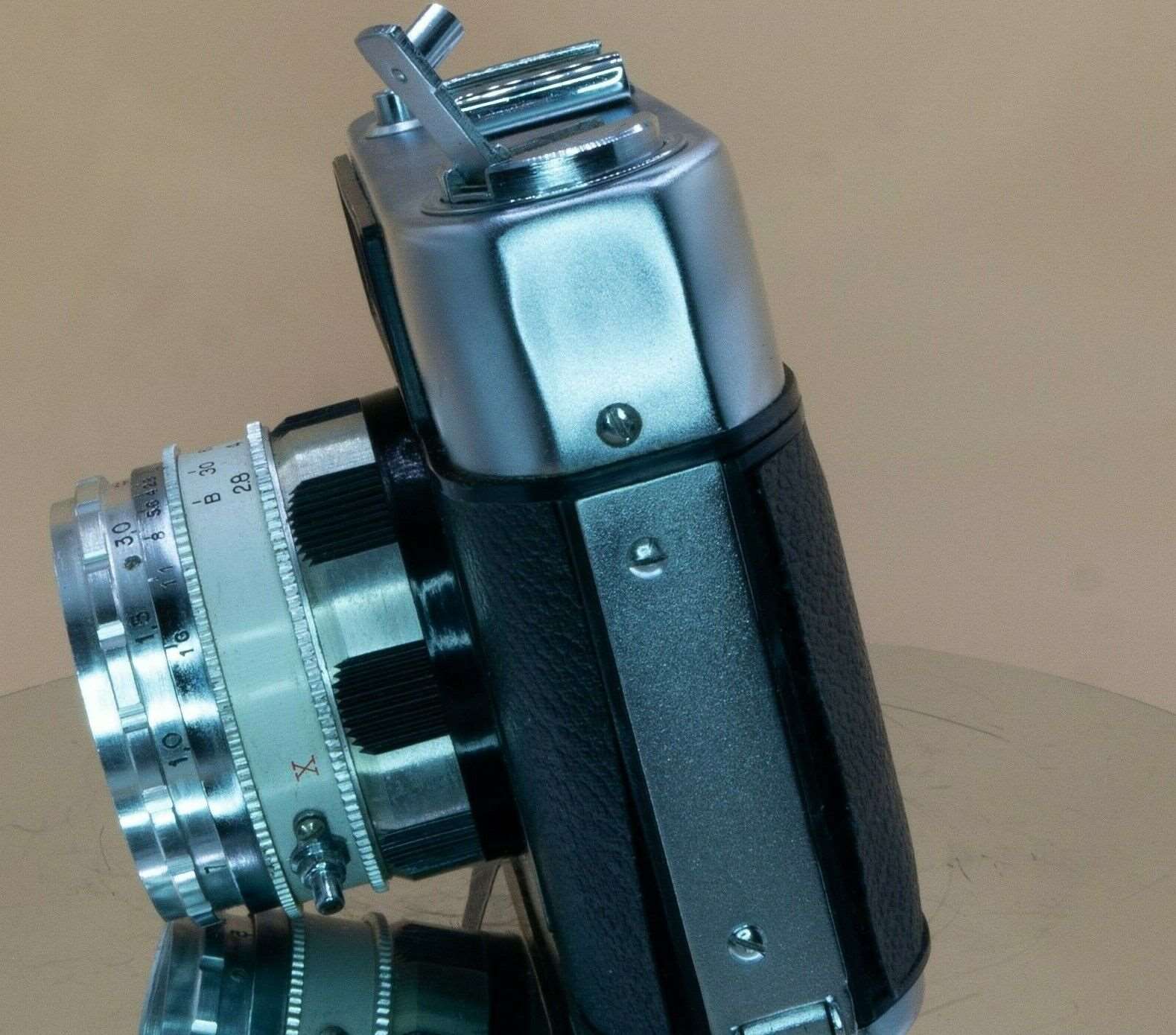 Halina Paulette 35mm Rangefinder Collector's Camera & Original Leather Case
