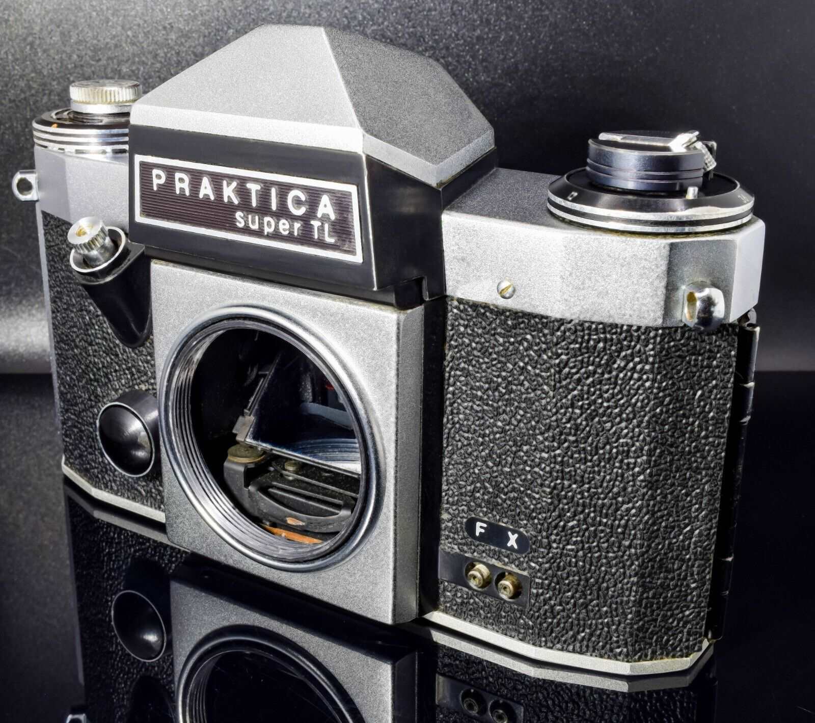 PRAKTICA super TL Black Silver 35mm Film Camera with Pentacon f3.5 30mm Lens