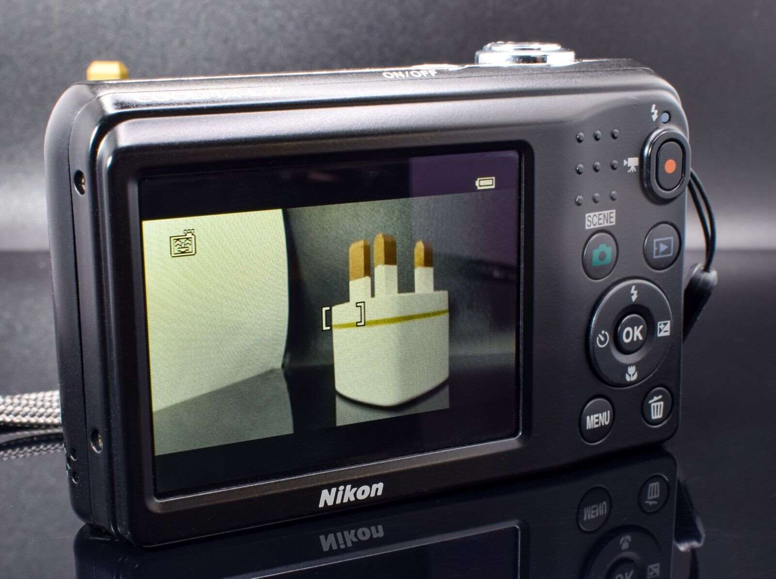 Nikon Digital Camera Coolpix L27 16.1 MP Black Nikkor 4.6-23mm Wide Zoom Lens