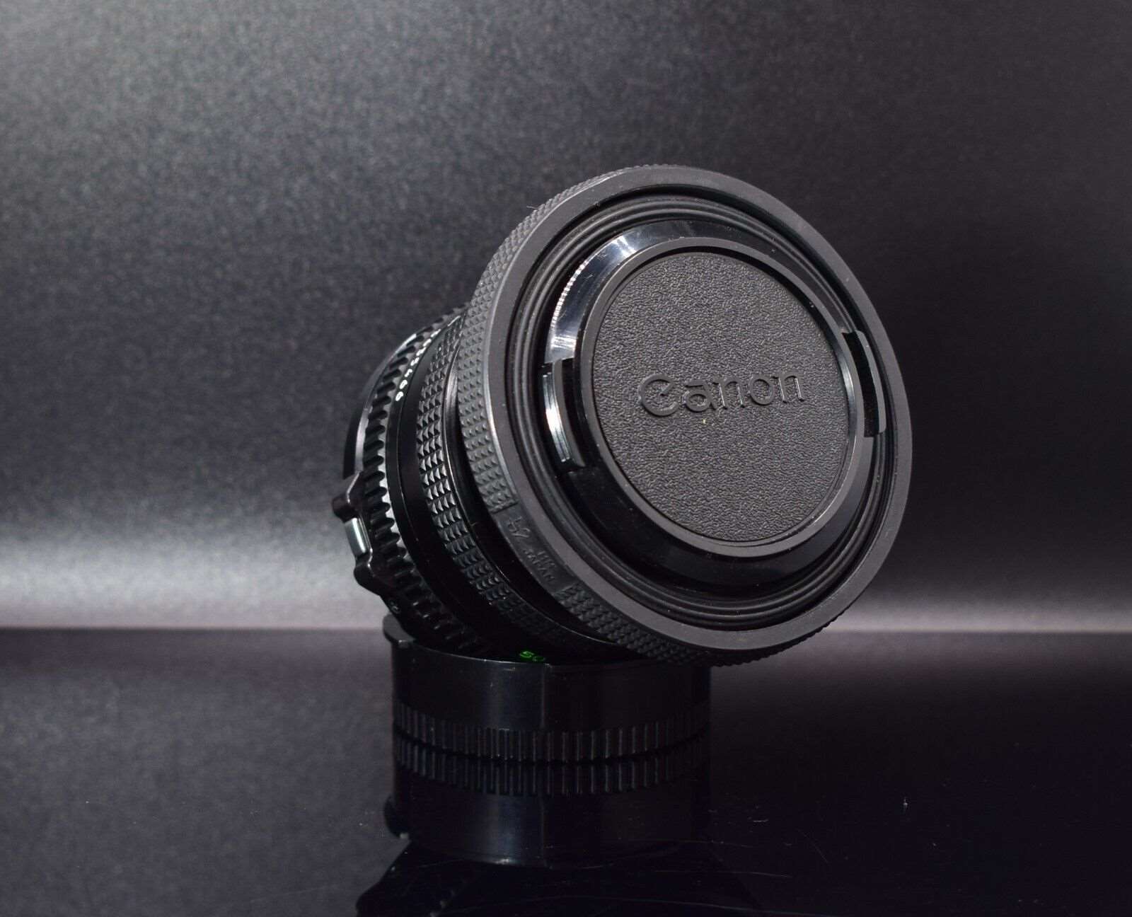 Canon Lens 50mm f1.8 FD Mount HOYA SKYLIGHT 1B Filter Lens Hood Front Rear Caps