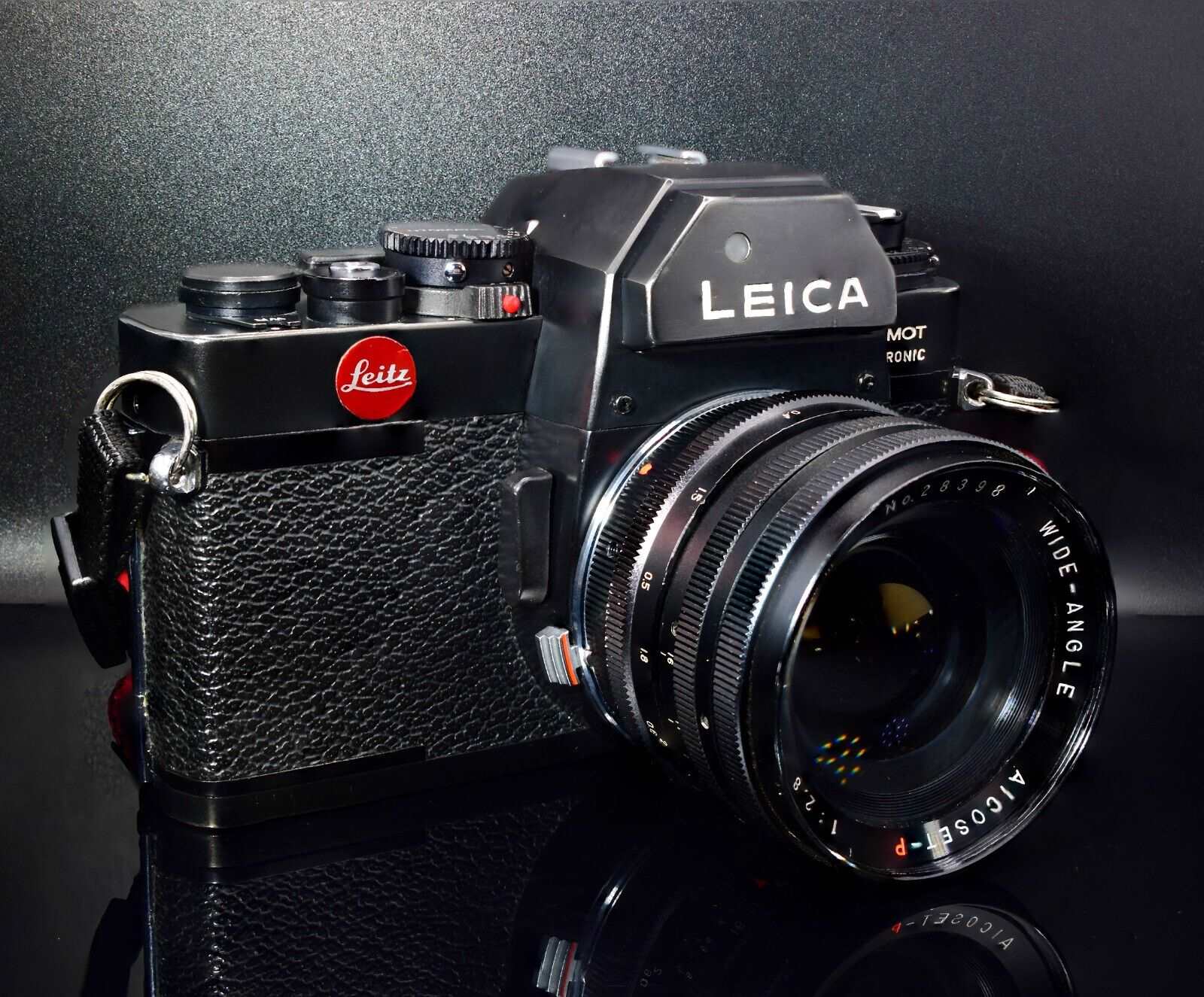 LEICA R3MOT Leitz Electronic 35mm Film Camera cw Wide Angle f2.8 28mm Lens