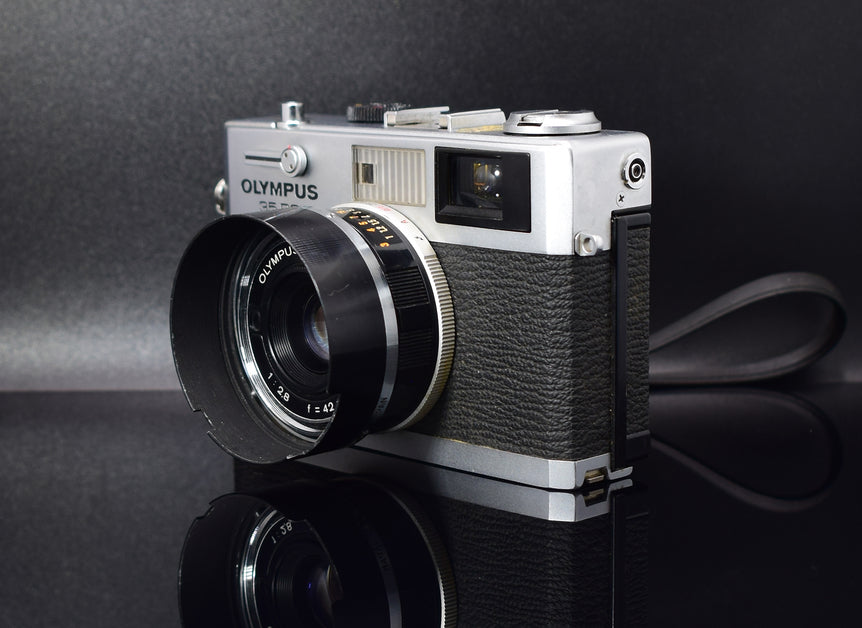 Olympus Trip 35 Film Camera 35mm Compact Silver and Black D.Zuiko f2.8 40mm Lens