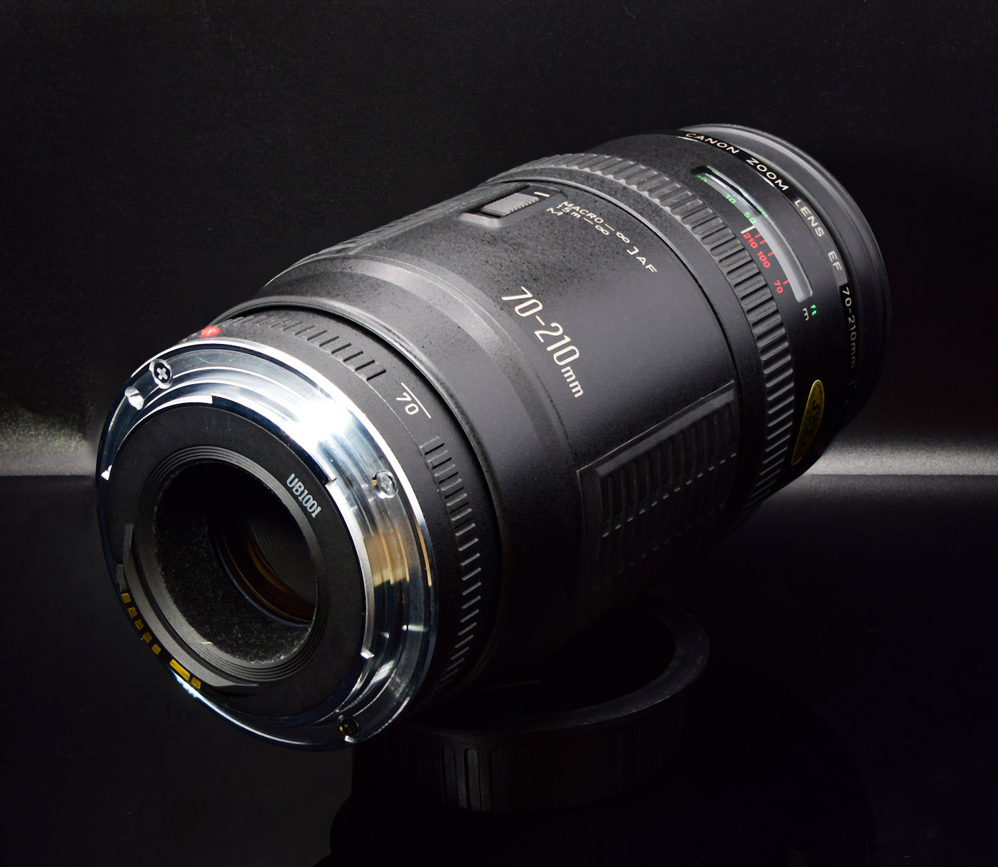 Canon Zoom Lens EF 70-210mm f/4 Autofocus Black with Maker's Protective End Caps